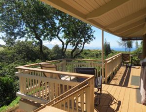 Maui Cottage Rental Deck